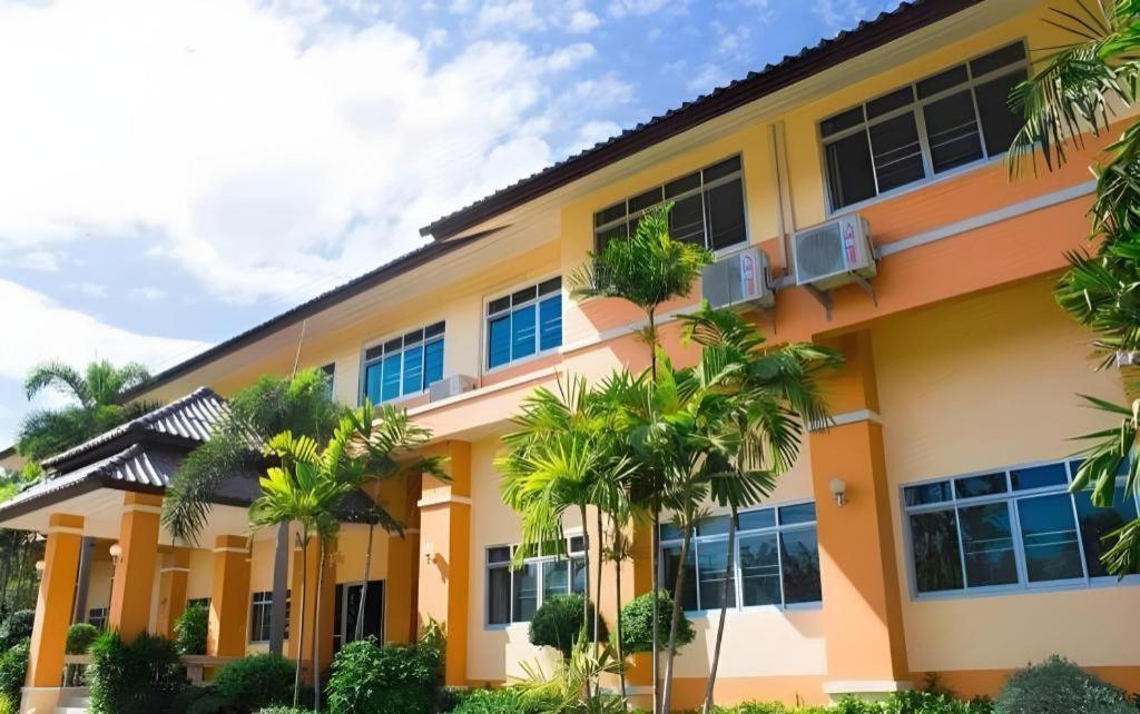 Rajapruek Place Chiang Mai Exterior photo